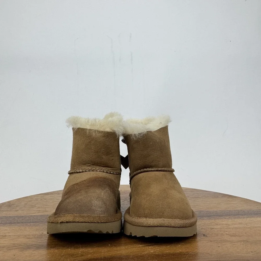 Little Kids Ugg Mini Bailey Bow II Chestnut Sheepskin Lined Suede Boots Size 6 C